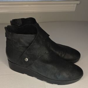 Eileen Fisher Women's Black Ankle Boots Size 9.5 Zip Back